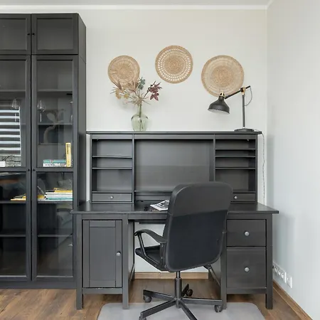 Apartament Przytulny I Nowoczesny Z Miejscem Parkingowym W Katowicach By Renters *