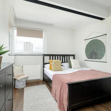 Przytulny I Nowoczesny Z Miejscem Parkingowym W Katowicach By Renters *