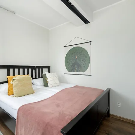 Przytulny I Nowoczesny Z Miejscem Parkingowym W Katowicach By Renters *