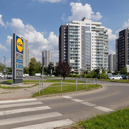 Przytulny I Nowoczesny Z Miejscem Parkingowym W Katowicach By Renters Appartamento Katowice