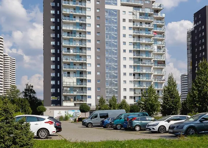Przytulny I Nowoczesny Z Miejscem Parkingowym W Katowicach By Renters