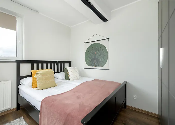 Przytulny I Nowoczesny Z Miejscem Parkingowym W Katowicach By Renters *