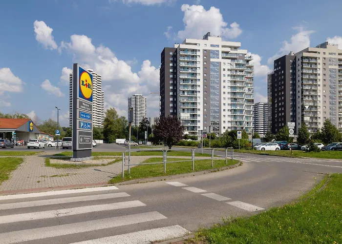 Przytulny I Nowoczesny Z Miejscem Parkingowym W Katowicach By Renters Appartement Katowice